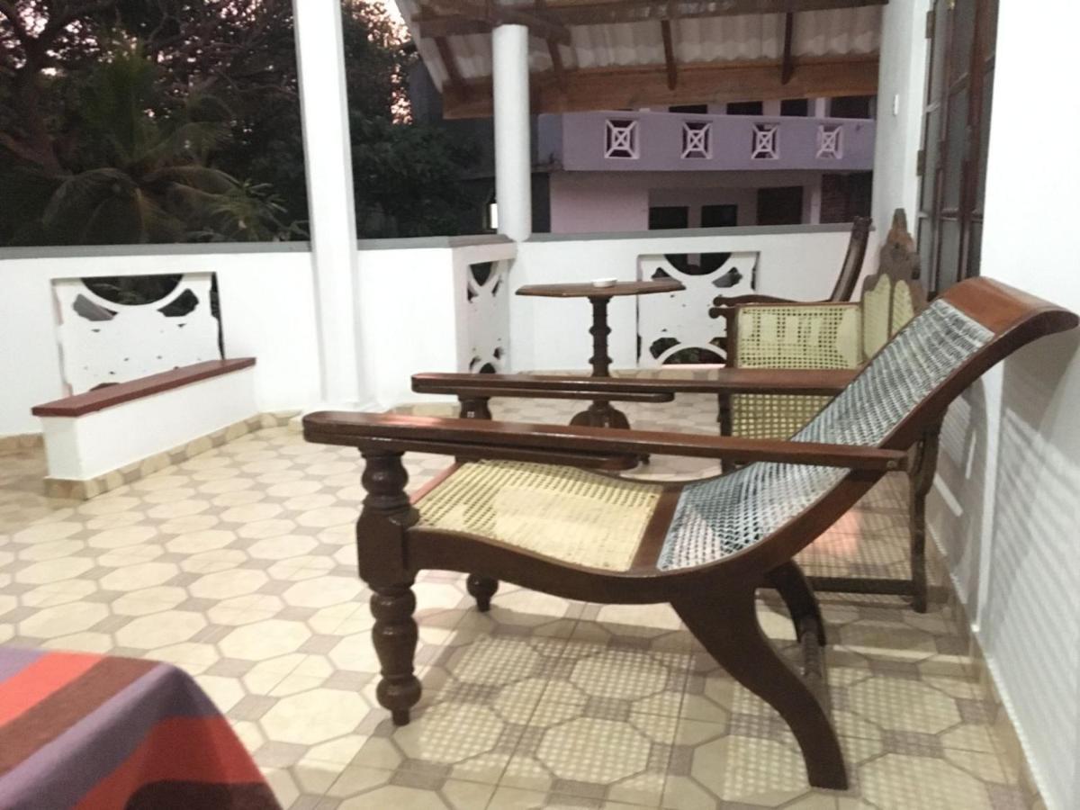 Hotel Rock House à Unawatuna Extérieur photo