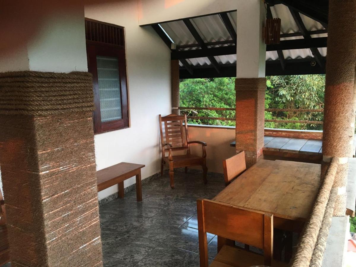 Hotel Rock House à Unawatuna Extérieur photo