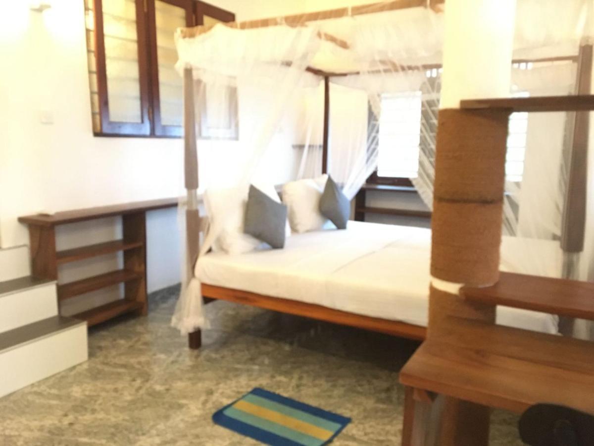 Hotel Rock House à Unawatuna Extérieur photo